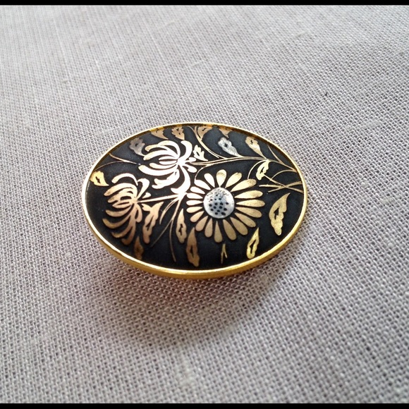Vintage Damascene Daisy Brooch - Picture 5 of 8